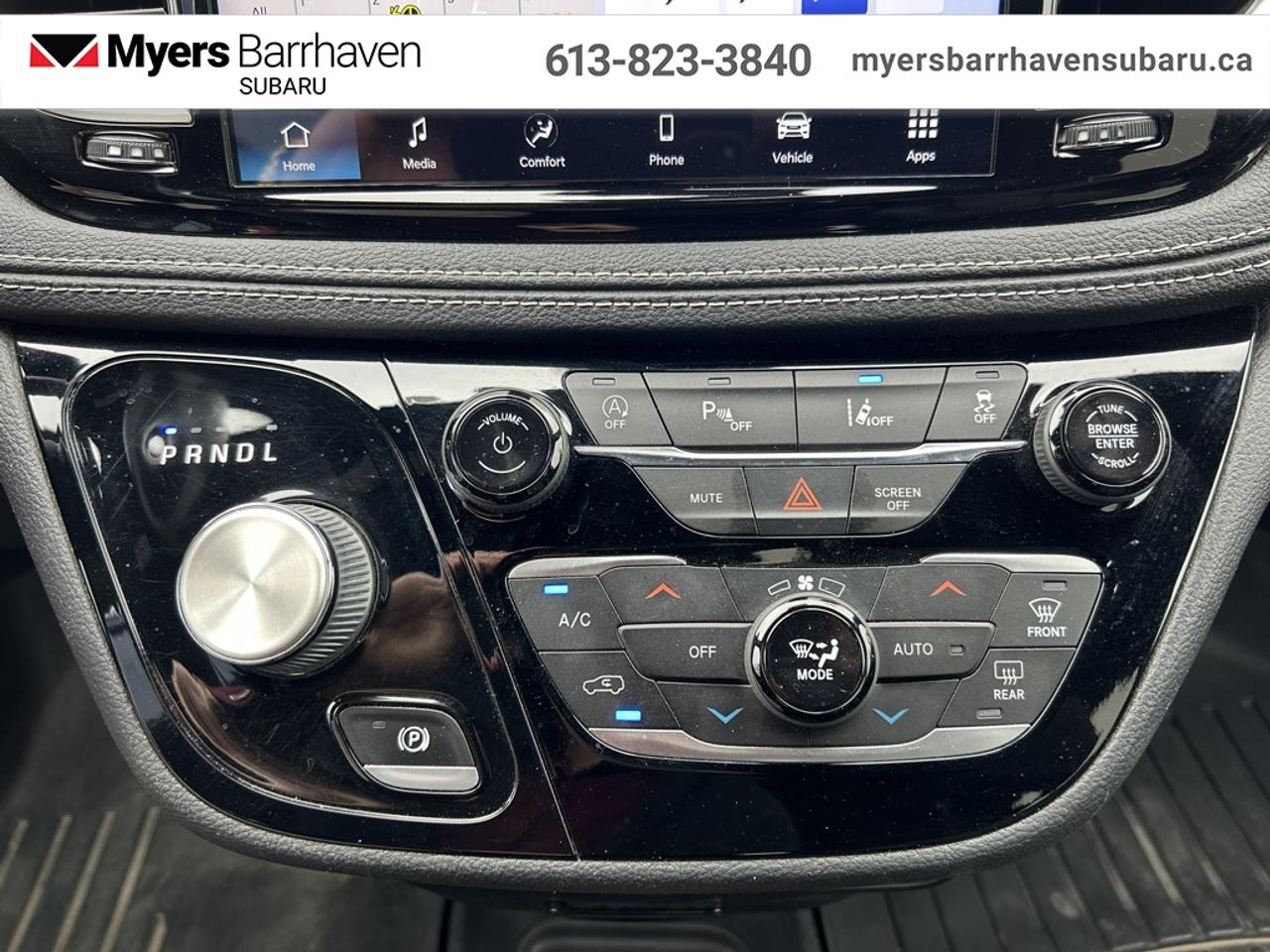 2022 Chrysler Pacifica Touring L AWD  - Leather Seats Photo