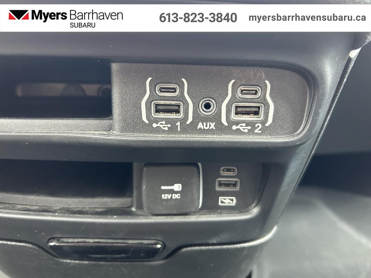 2022 Chrysler Pacifica Touring L AWD  - Leather Seats Photo