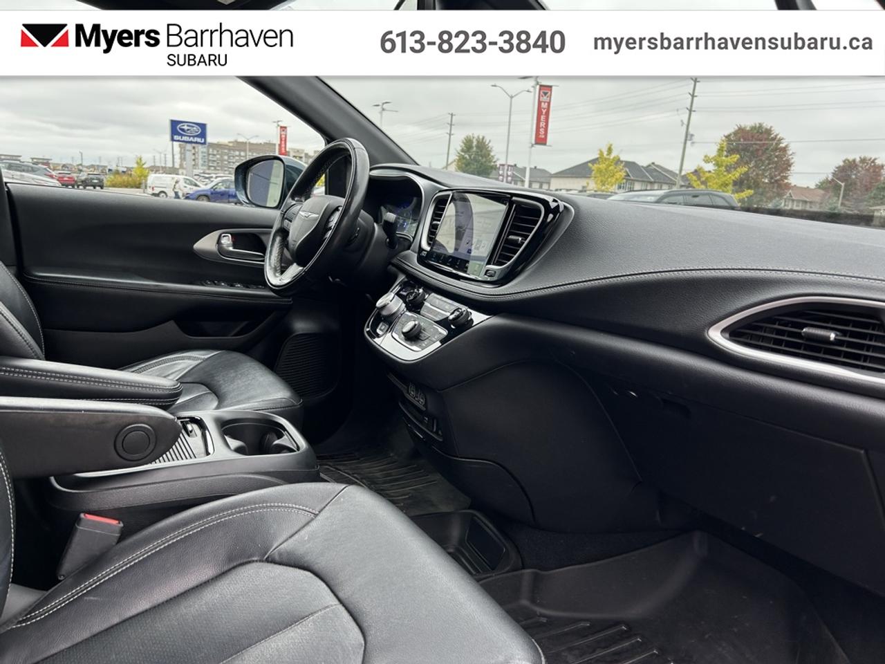 2022 Chrysler Pacifica Touring L AWD  - Leather Seats Photo