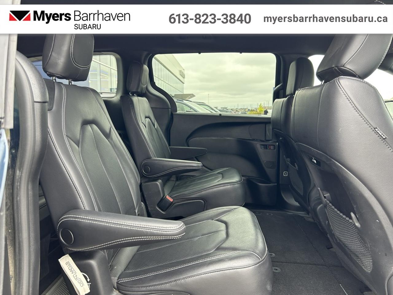 2022 Chrysler Pacifica Touring L AWD  - Leather Seats Photo