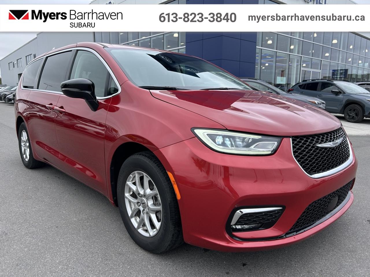 2024 Chrysler Pacifica Touring L  - Apple CarPlay Photo0
