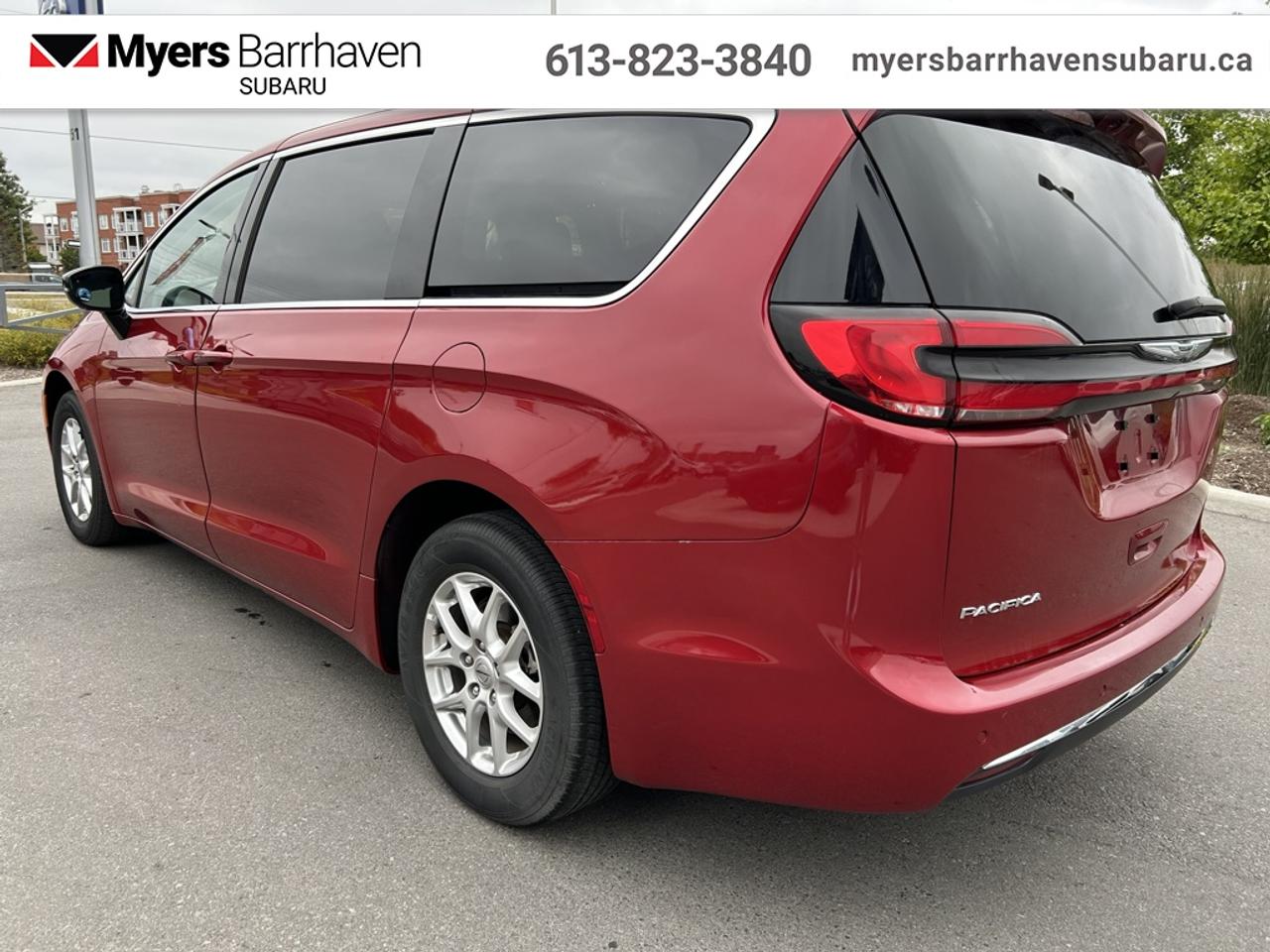 2024 Chrysler Pacifica Touring L  - Apple CarPlay Photo