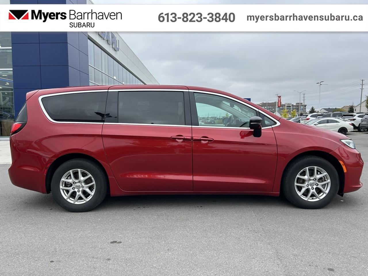 2024 Chrysler Pacifica Touring L  - Apple CarPlay Photo