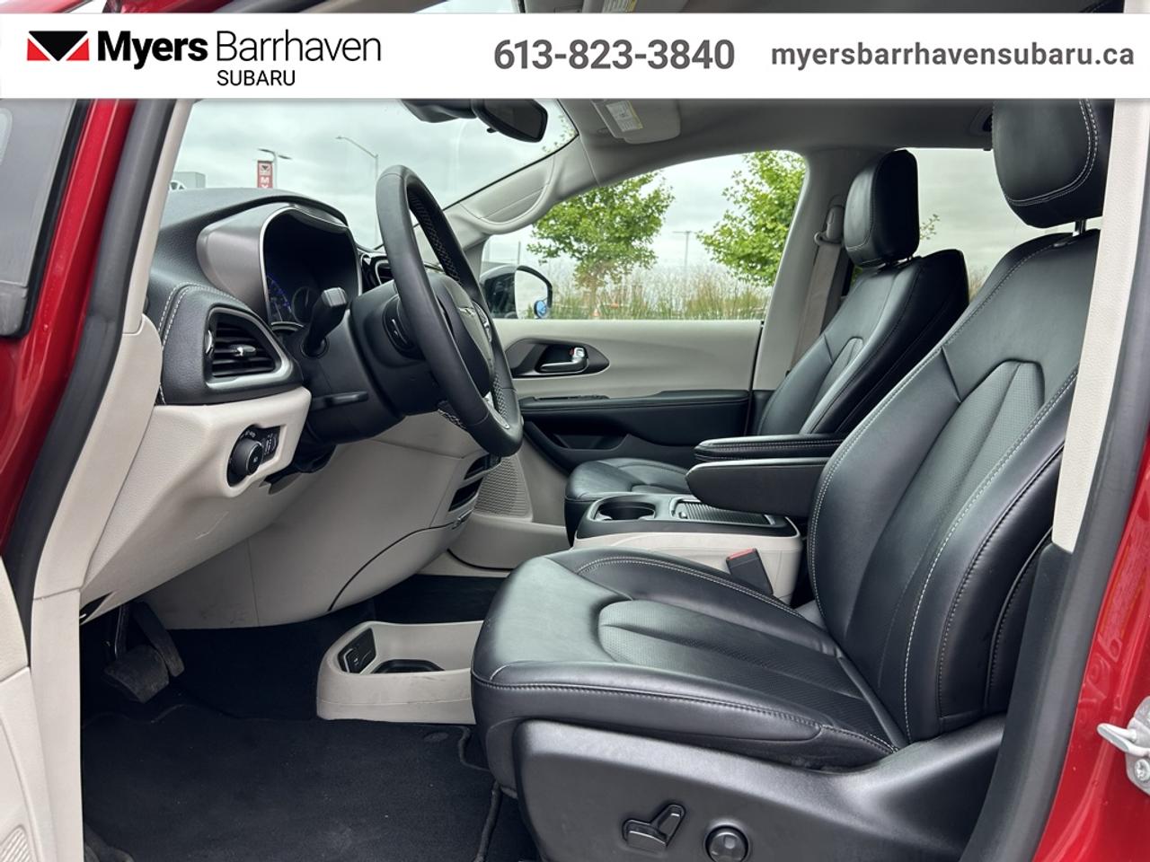 2024 Chrysler Pacifica Touring L  - Apple CarPlay Photo