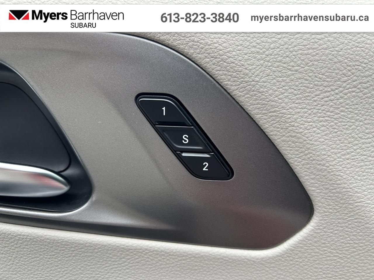 2024 Chrysler Pacifica Touring L  - Apple CarPlay Photo