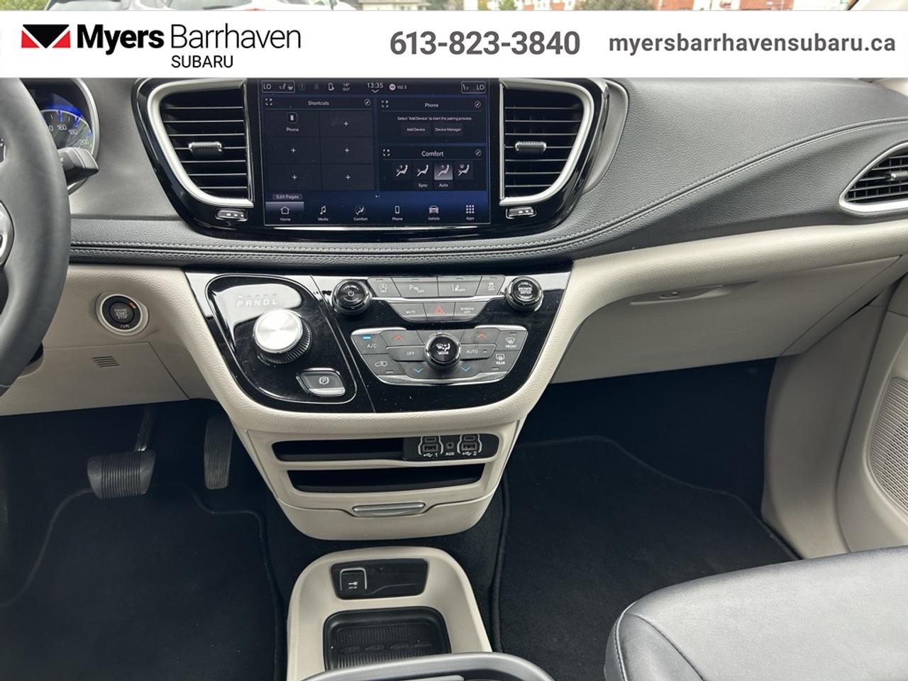 2024 Chrysler Pacifica Touring L  - Apple CarPlay Photo