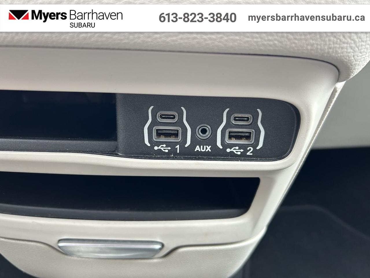 2024 Chrysler Pacifica Touring L  - Apple CarPlay Photo