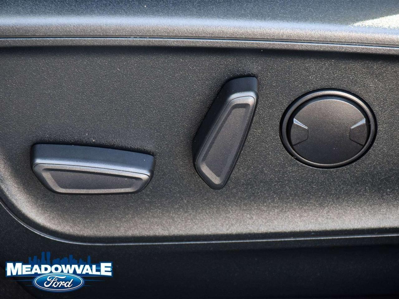 2022 Ford Escape SEL Photo