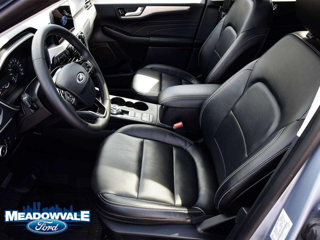 2022 Ford Escape SEL Photo