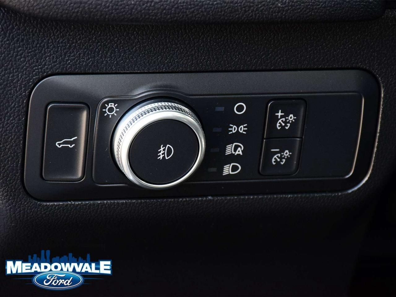 2022 Ford Escape SEL Photo