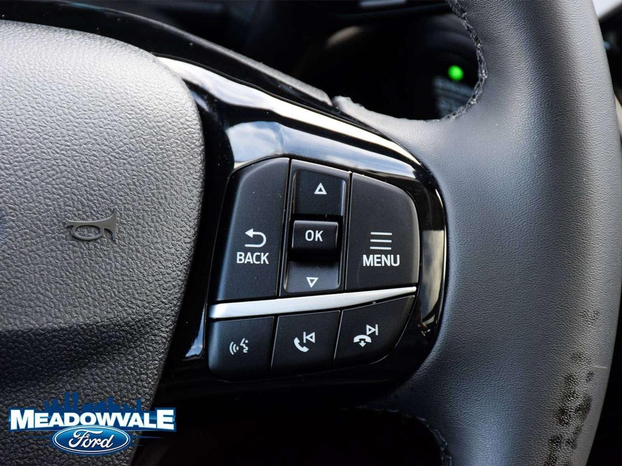 2022 Ford Escape SEL Photo