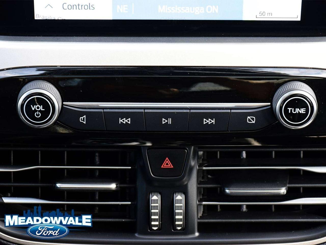 2022 Ford Escape SEL Photo