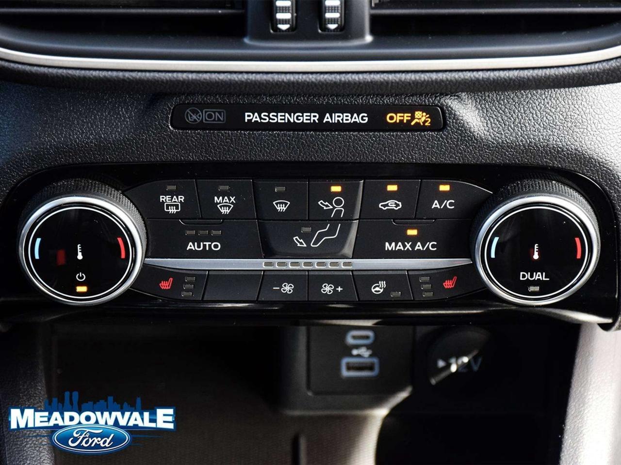 2022 Ford Escape SEL Photo