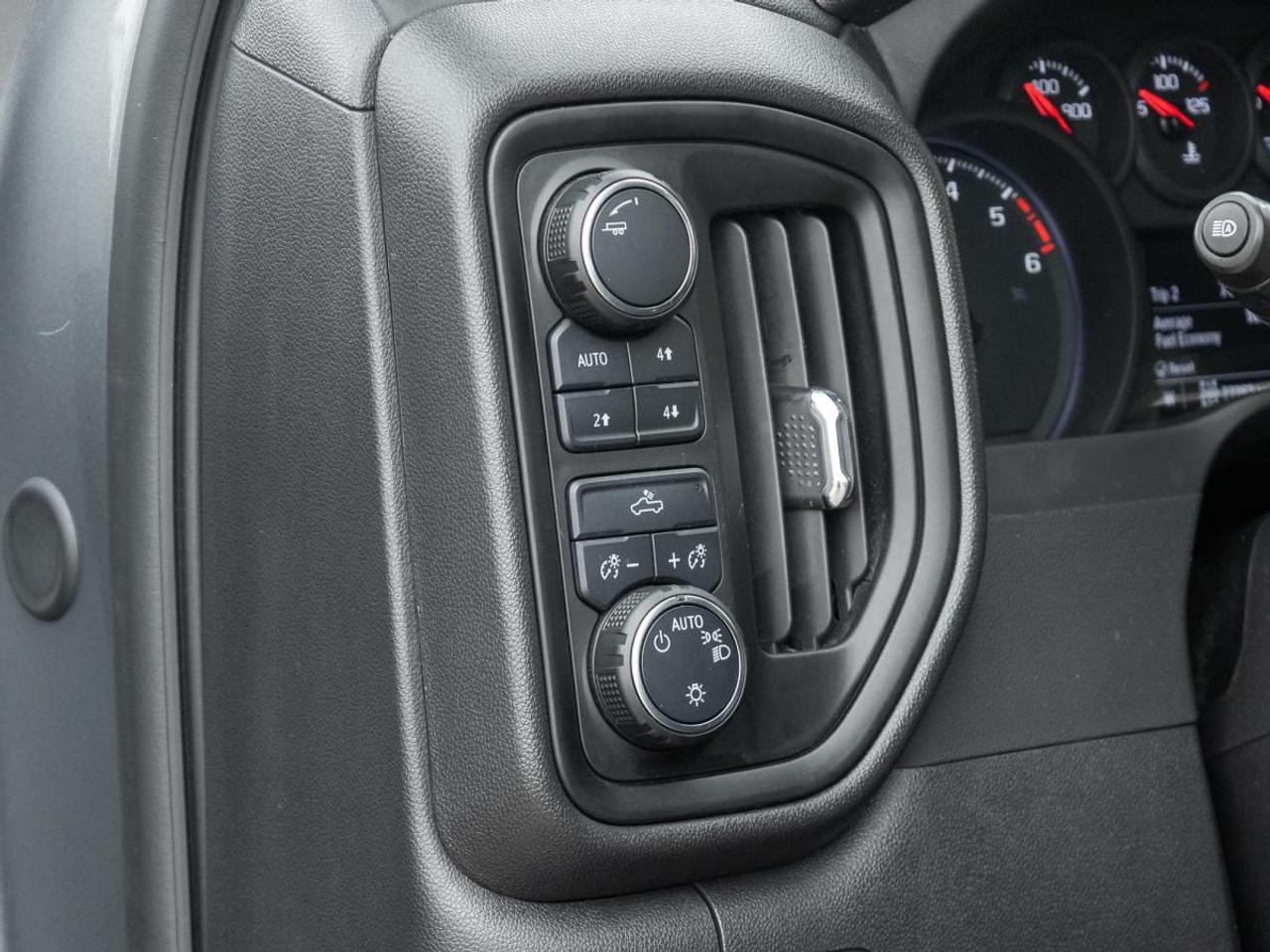 2024 Chevrolet Silverado 1500 Custom Trail Boss Photo