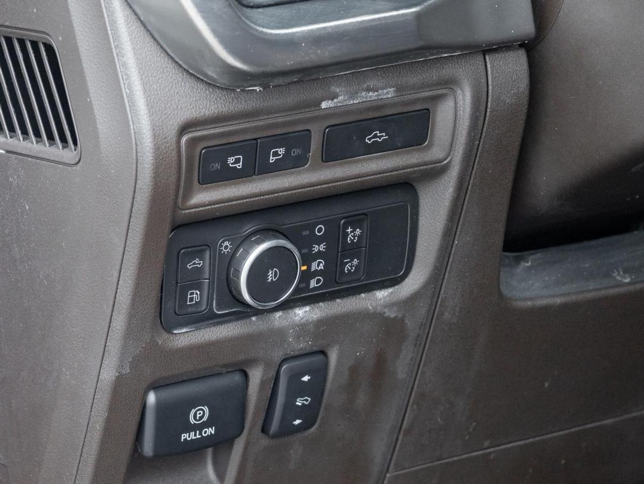 2022 Ford F-150 HYBRID KING RANCH Photo