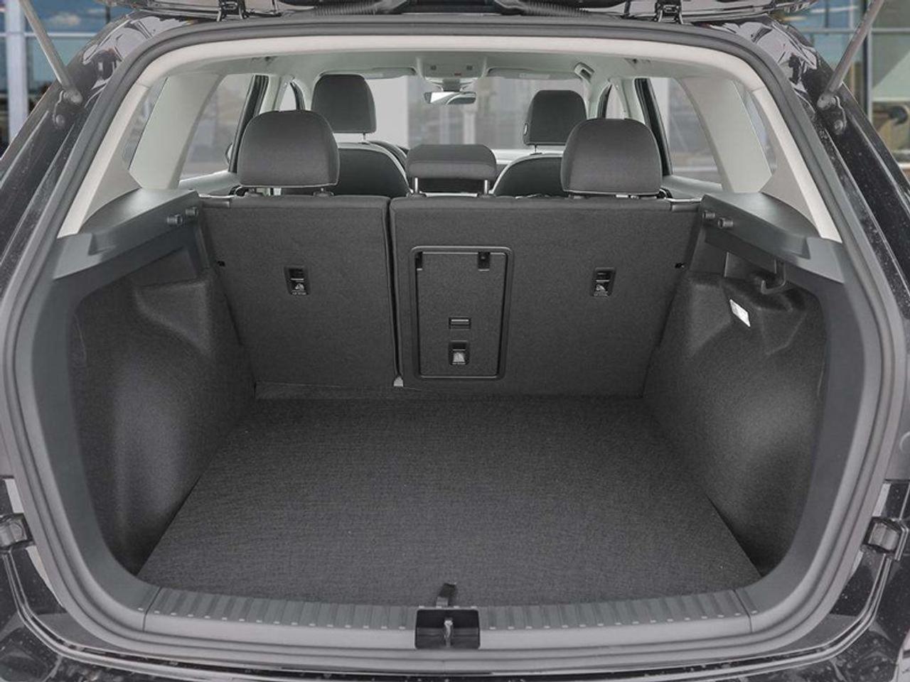 2027 Volkswagen Taos Trendline 4Motion Photo