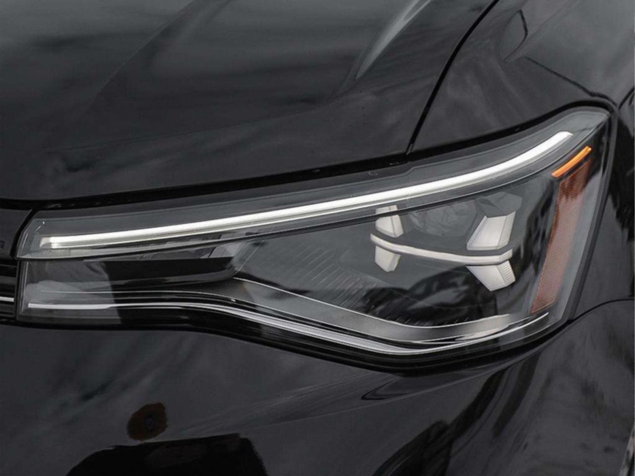 2027 Volkswagen Taos Trendline 4Motion Photo