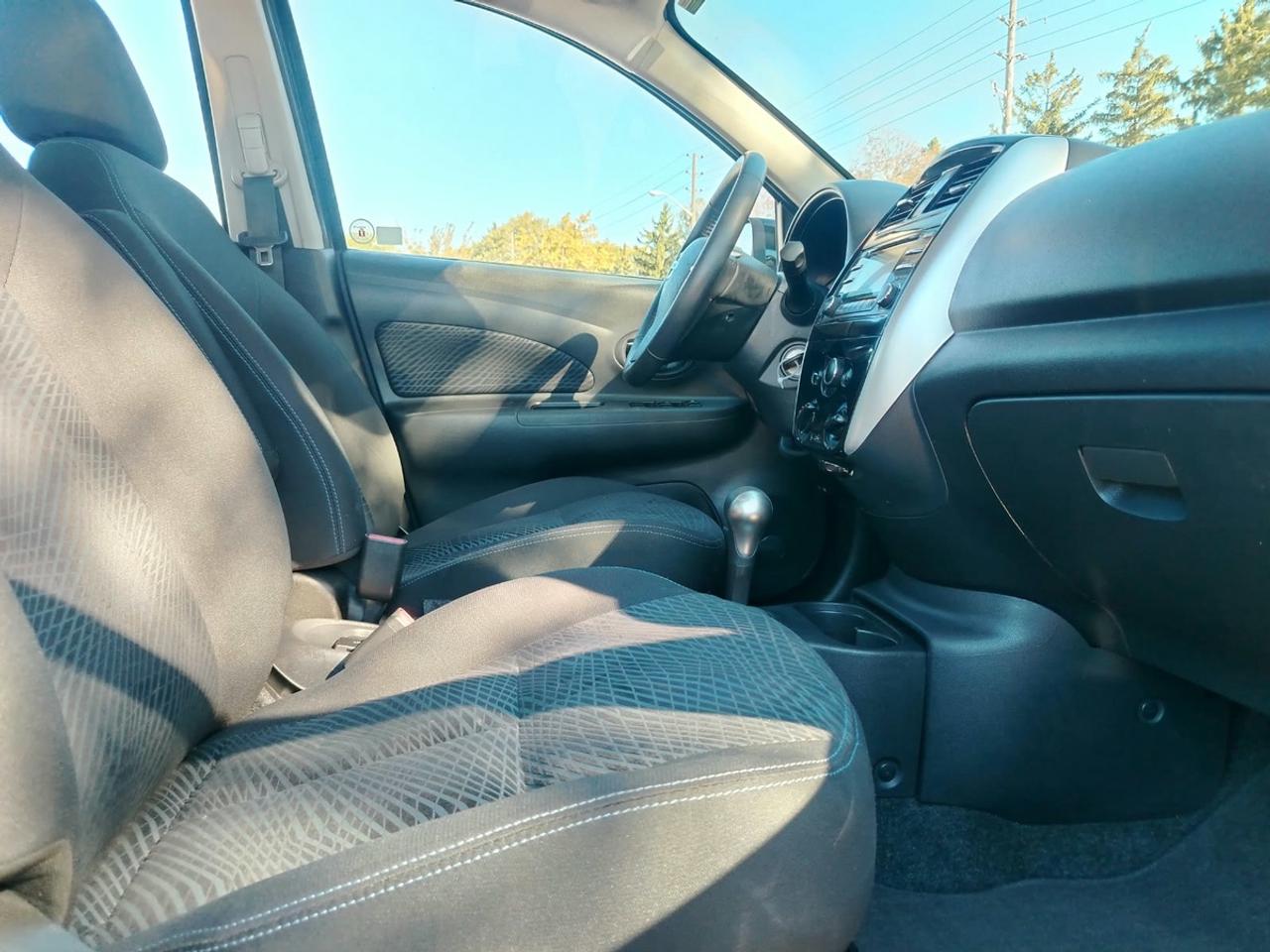 2018 Nissan Micra SV Photo