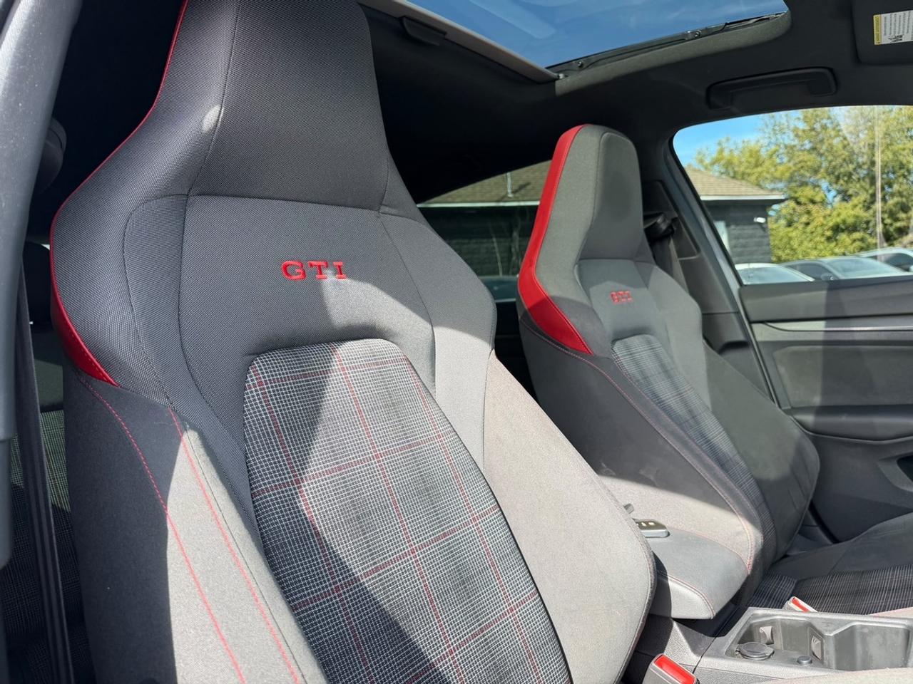 2024 Volkswagen Golf GTI Autobahn Photo