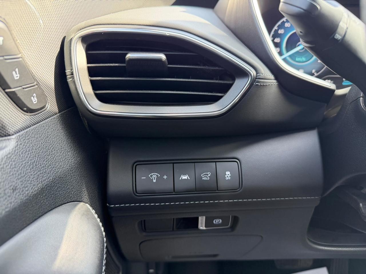 2023 Hyundai Santa Fe Hybrid Limited Photo