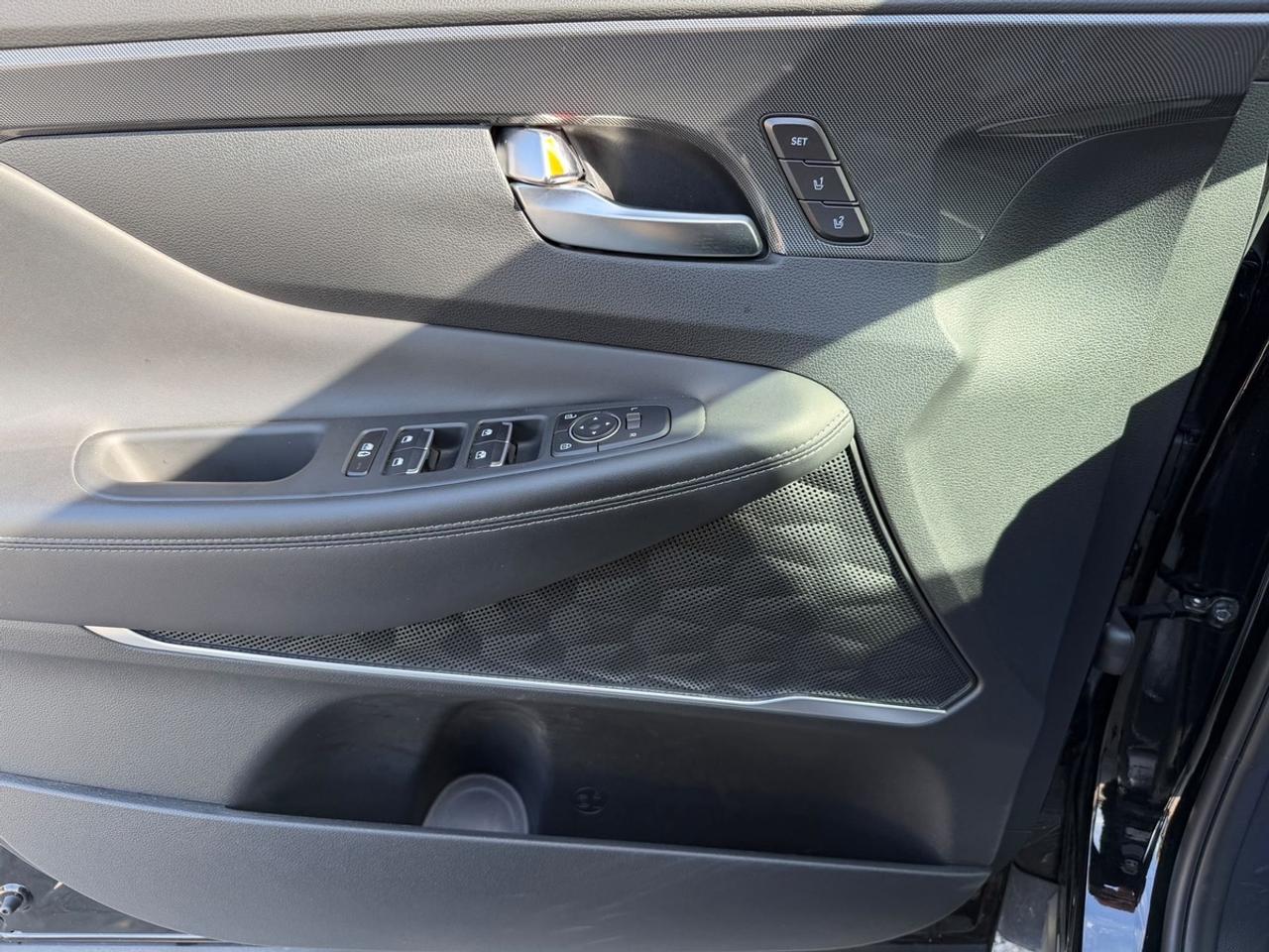 2023 Hyundai Santa Fe Hybrid Limited Photo