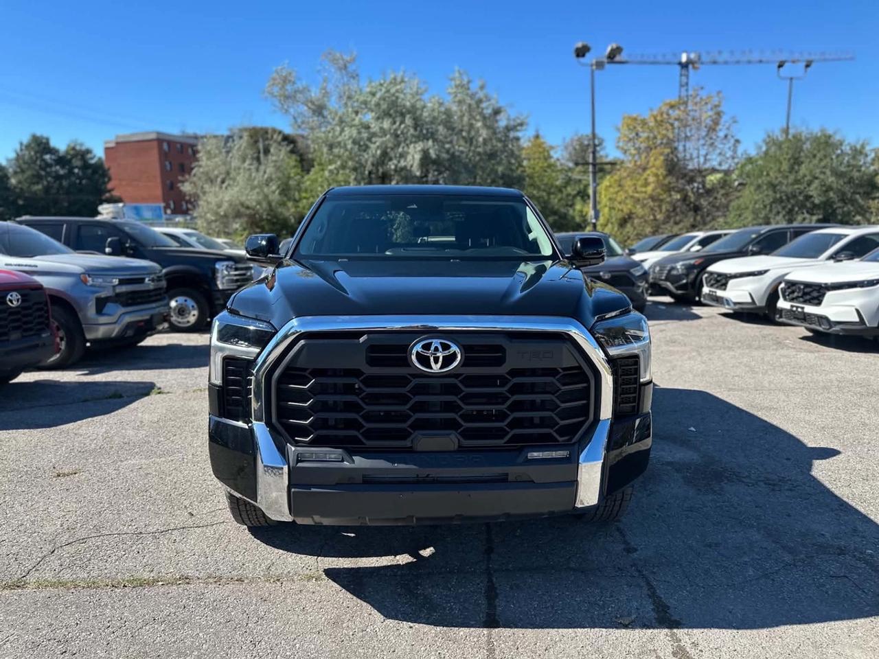 2023 Toyota Tundra TRD OFF ROAD Photo1