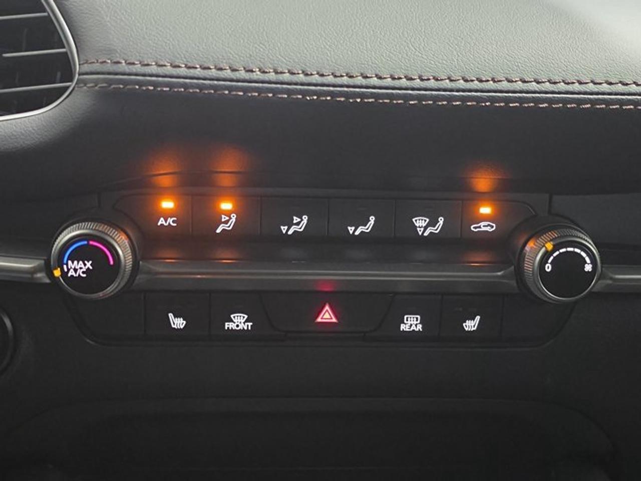2025 Mazda MAZDA3 SELECT Photo