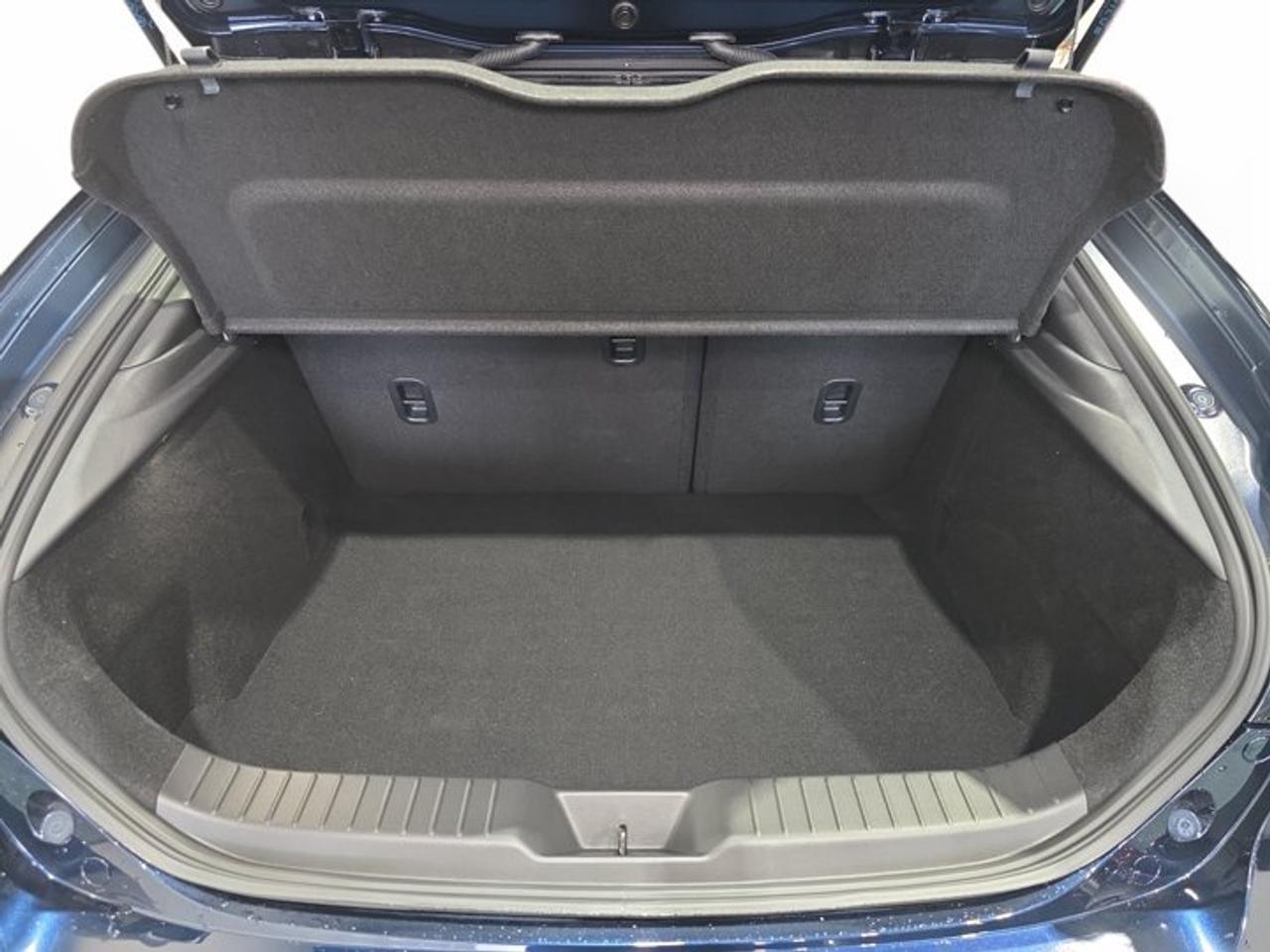 2025 Mazda MAZDA3 SELECT Photo