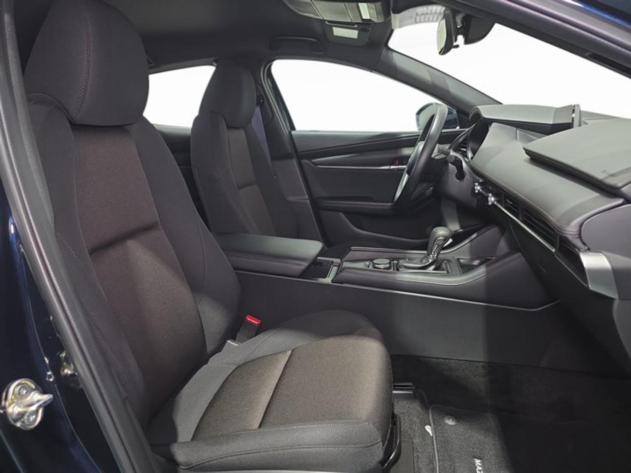 2025 Mazda MAZDA3 SELECT Photo