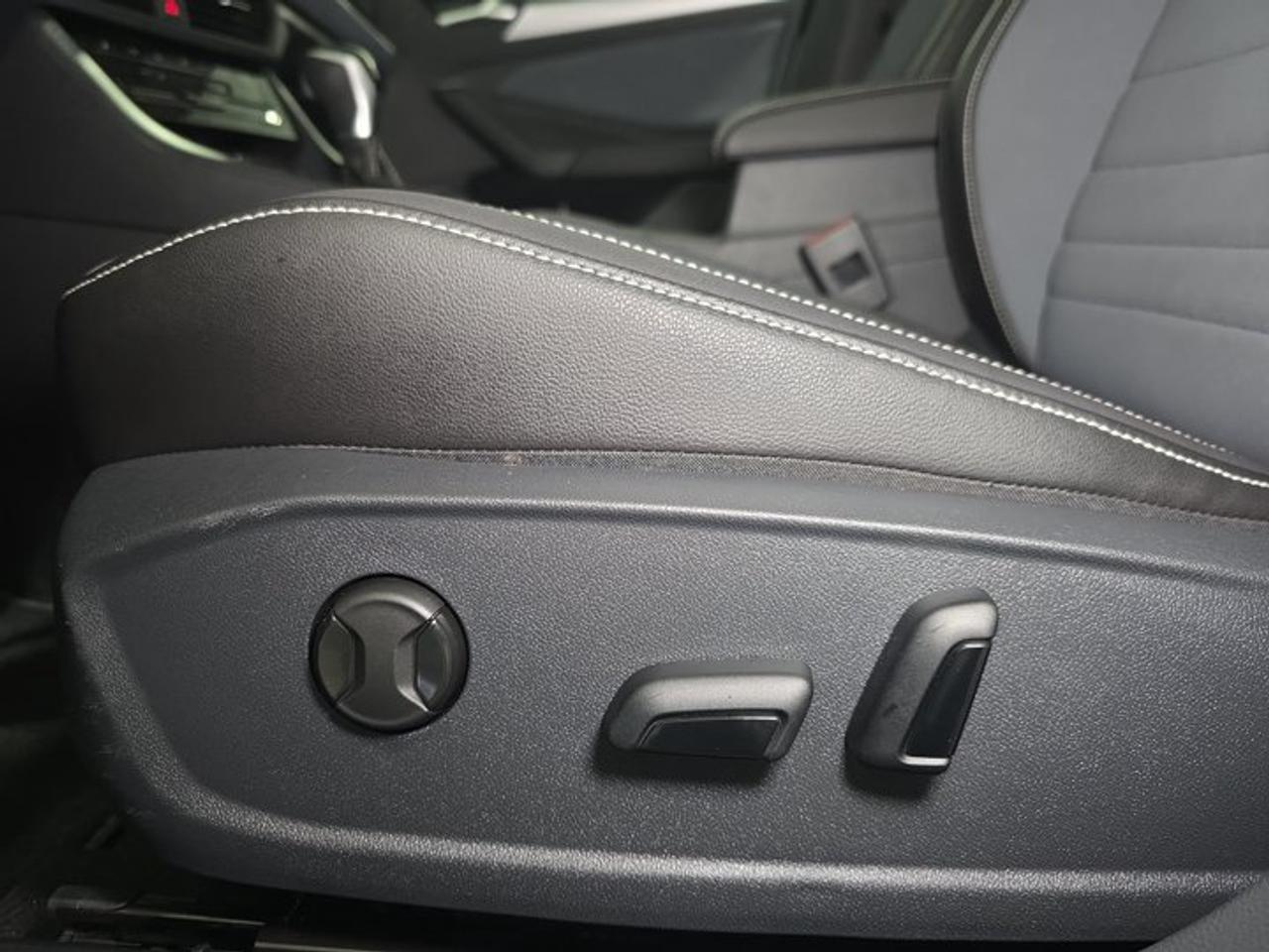 2025 Volkswagen Jetta 1.5T SE Photo