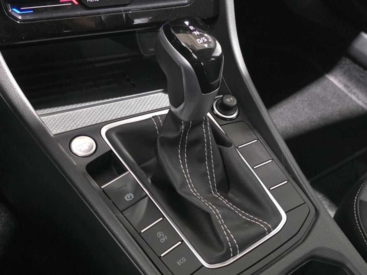 2025 Volkswagen Jetta 1.5T SE Photo