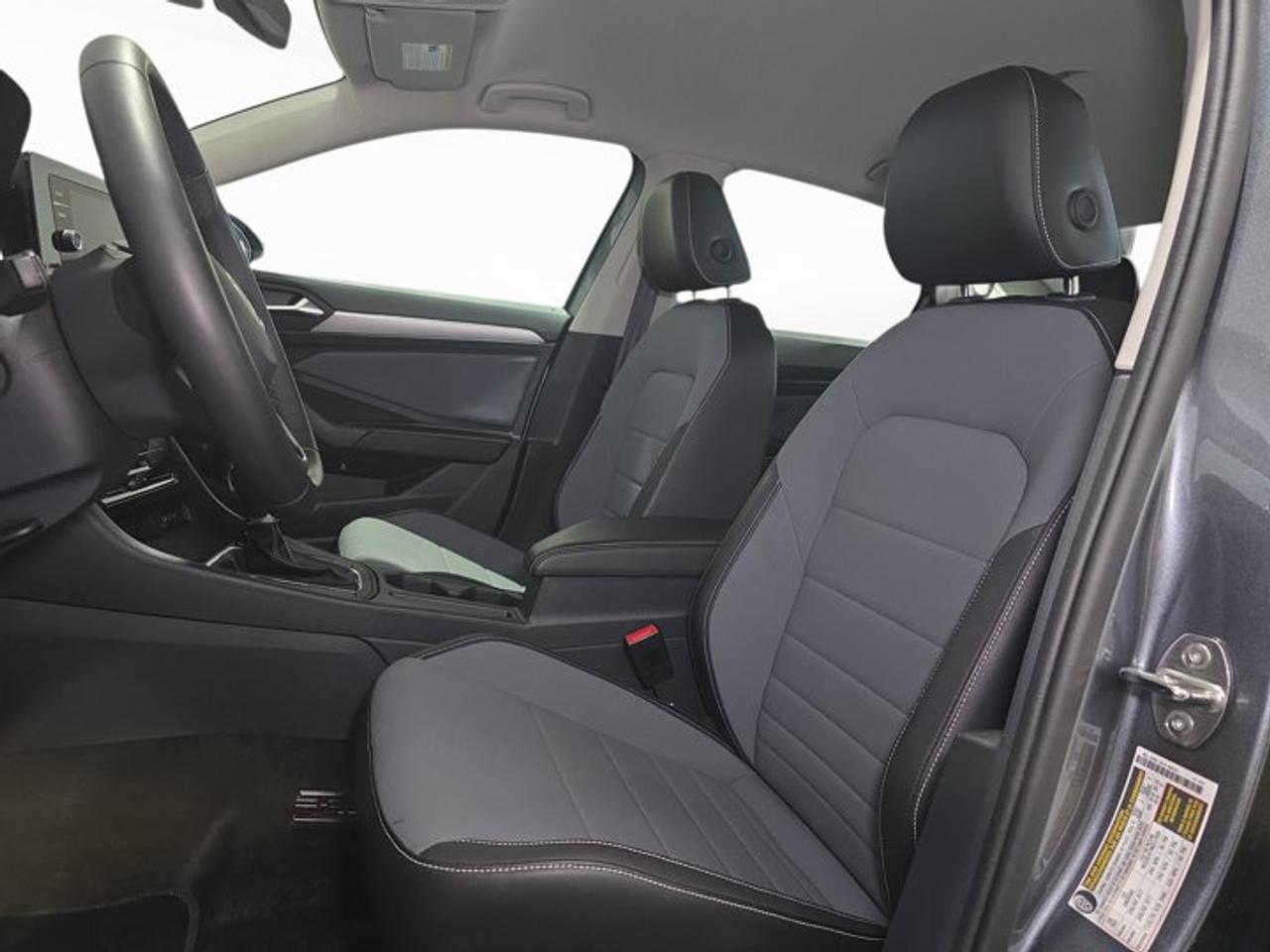 2025 Volkswagen Jetta 1.5T SE Photo