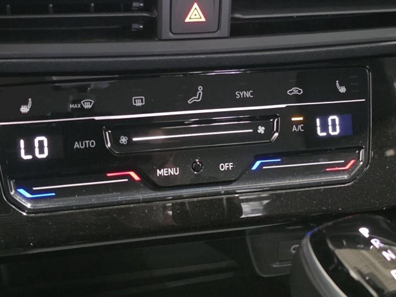 2025 Volkswagen Jetta 1.5T SE Photo