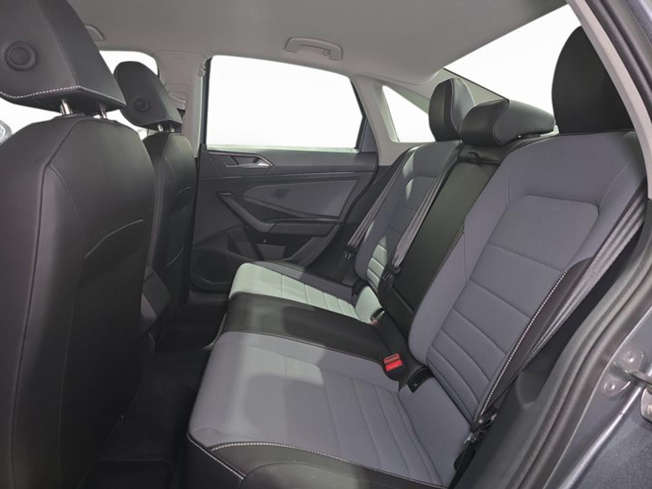 2025 Volkswagen Jetta 1.5T SE Photo