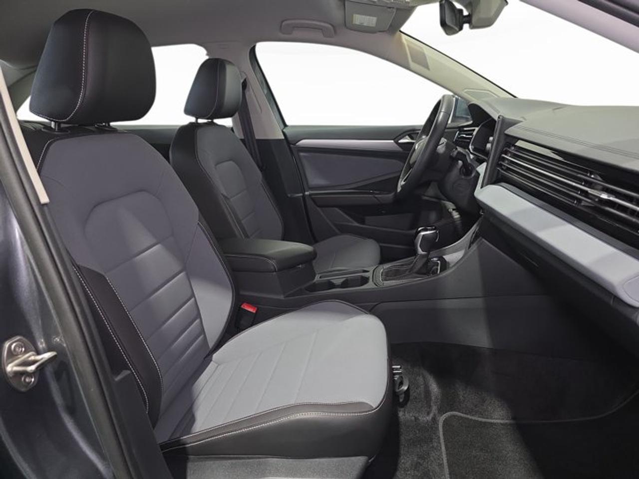 2025 Volkswagen Jetta 1.5T SE Photo