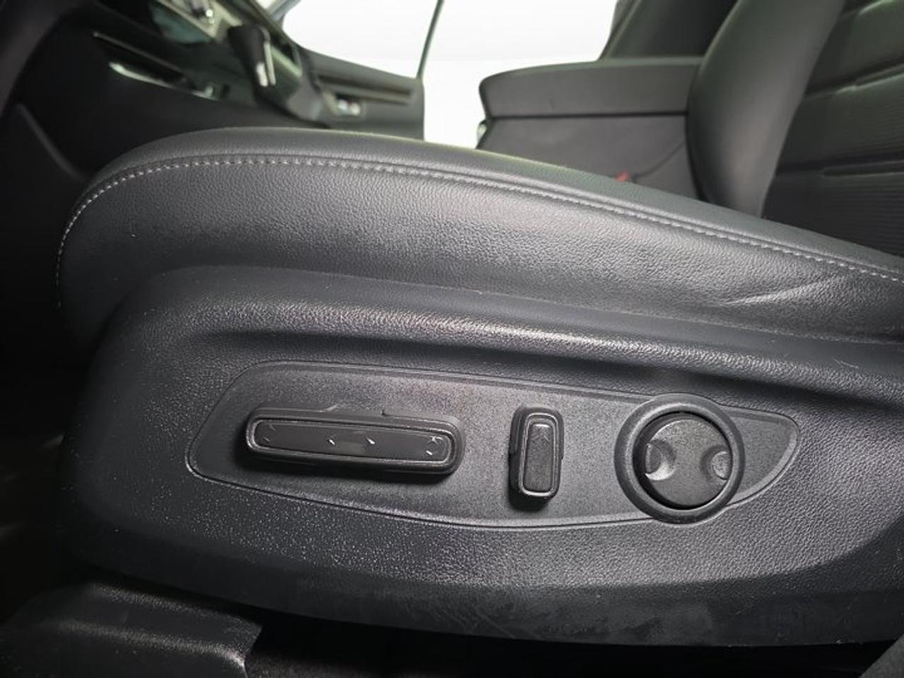 2023 Honda CR-V EX-L Photo