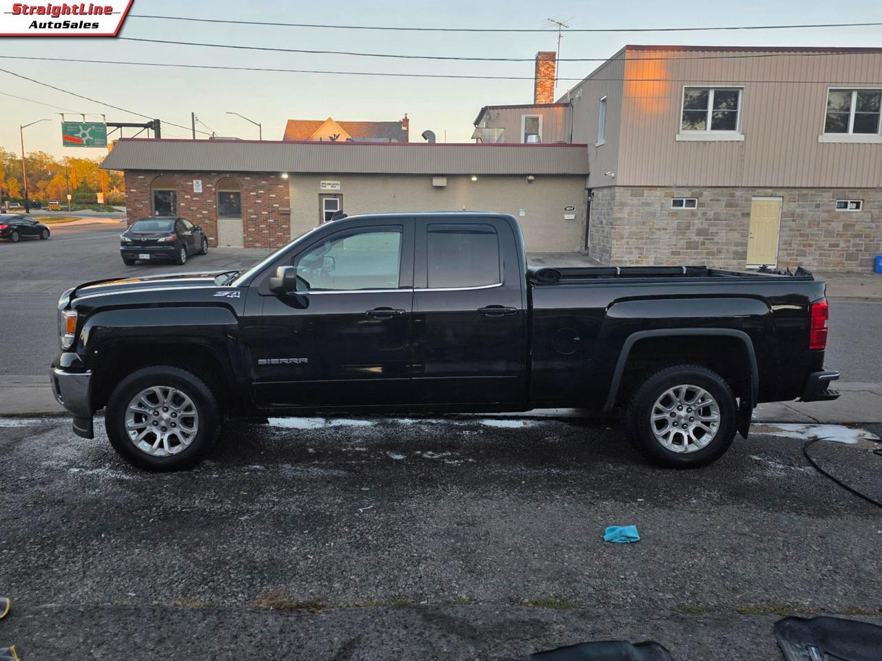 2014 GMC Sierra 1500 SLE Ext. Cab 4WD - One Owner, No Accidents Photo