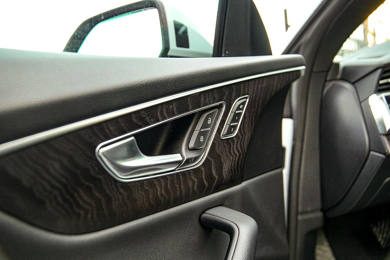 2021 Audi Q8 Progressiv S-LINE |QUATTRO|NAVI|WOOD TRIM|PANO| Photo