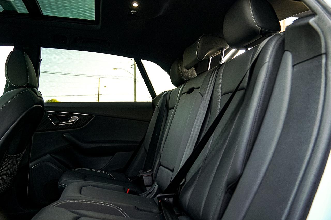2021 Audi Q8 Progressiv S-LINE |QUATTRO|NAVI|WOOD TRIM|PANO| Photo
