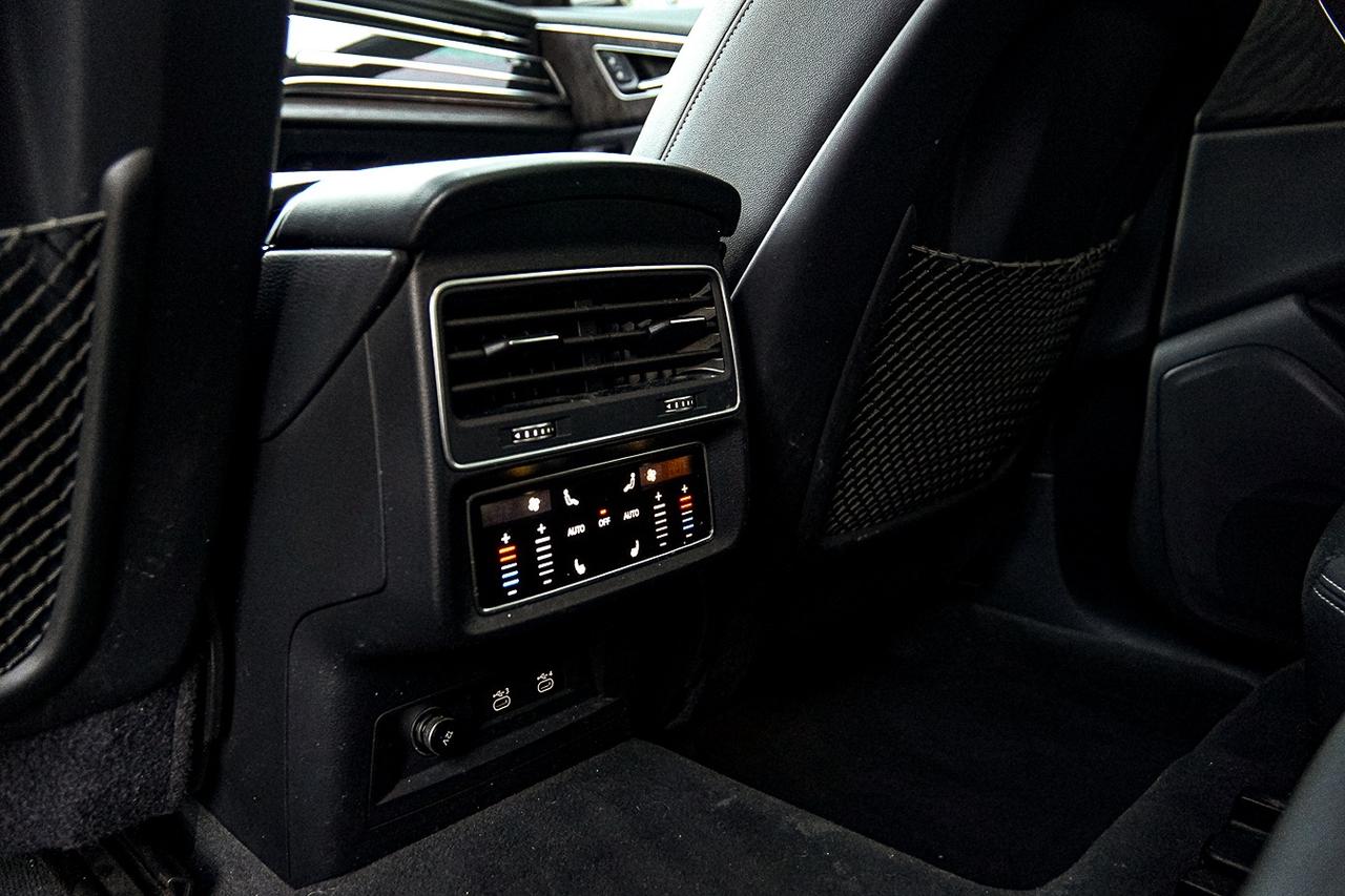 2021 Audi Q8 Progressiv S-LINE |QUATTRO|NAVI|WOOD TRIM|PANO| Photo