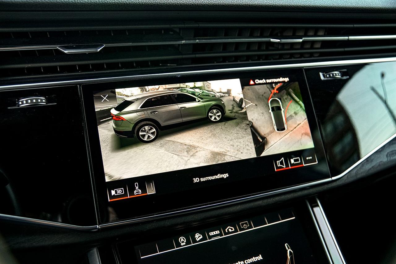 2021 Audi Q8 Progressiv S-LINE |QUATTRO|NAVI|WOOD TRIM|PANO| Photo