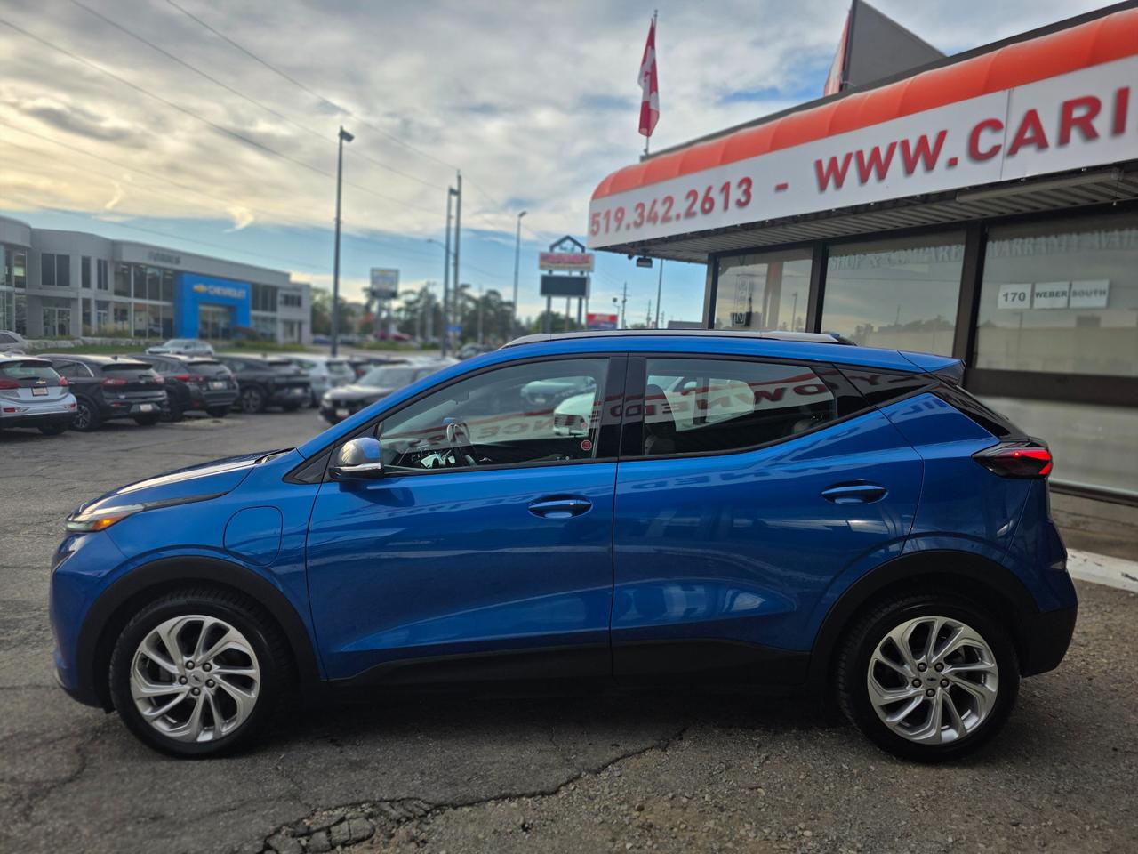 2023 Chevrolet Bolt EUV LT EV | 400km Range | Accident Free Photo