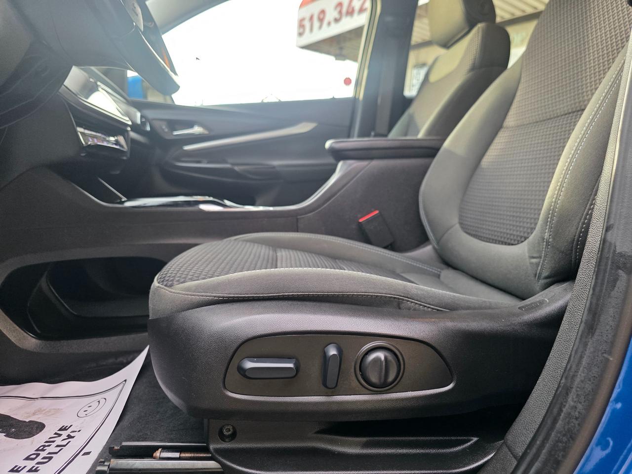 2023 Chevrolet Bolt EUV LT EV | 400km Range | Accident Free Photo
