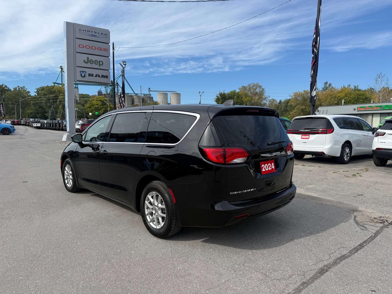 2024 Dodge Grand Caravan SXT - Former Dealer Shuttle! Photo