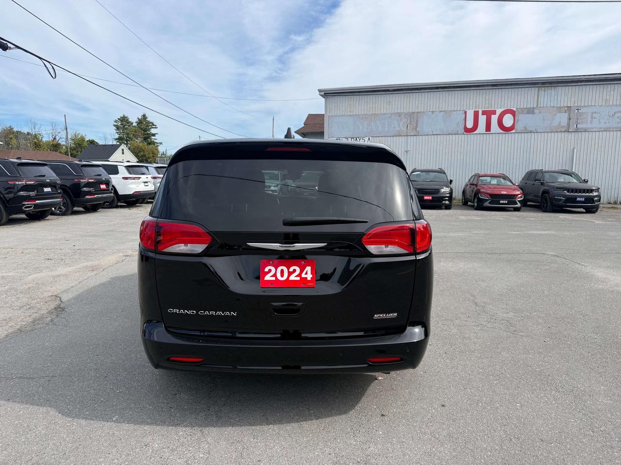 2024 Dodge Grand Caravan SXT - Former Dealer Shuttle! Photo