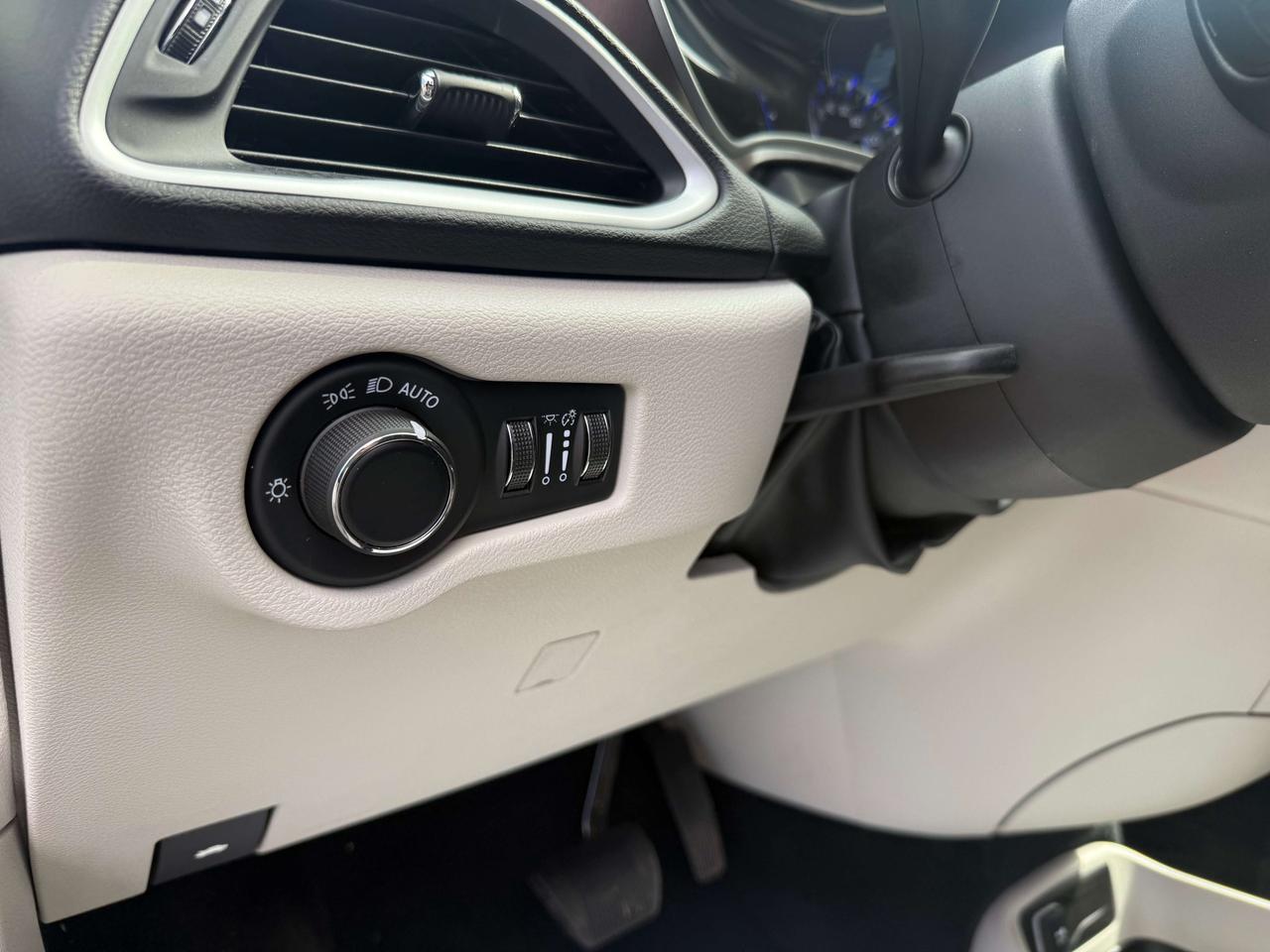 2024 Dodge Grand Caravan SXT - Former Dealer Shuttle! Photo