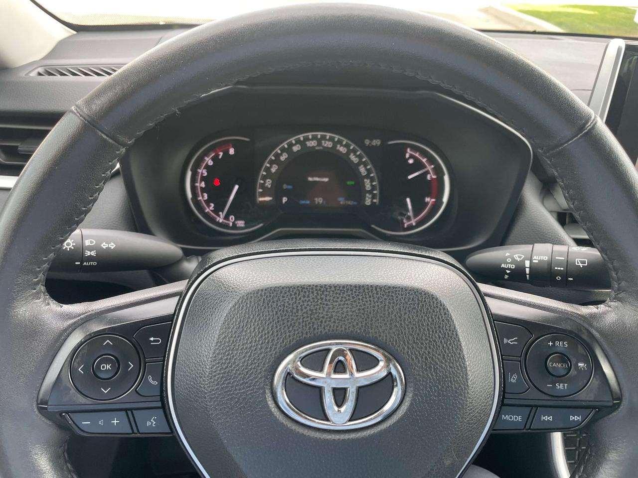 2025 Toyota RAV4 XLE AWD Photo