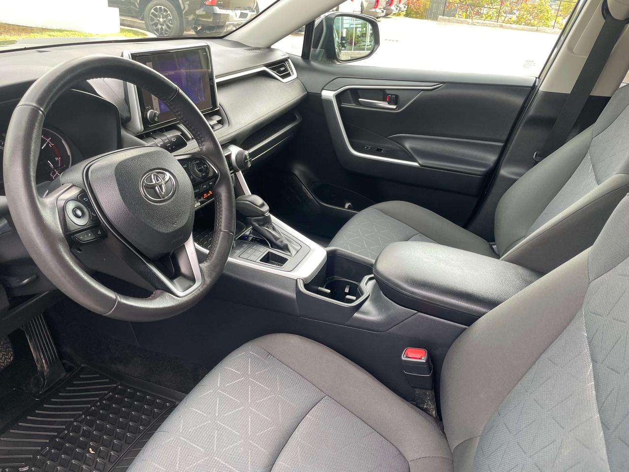 2025 Toyota RAV4 XLE AWD Photo3