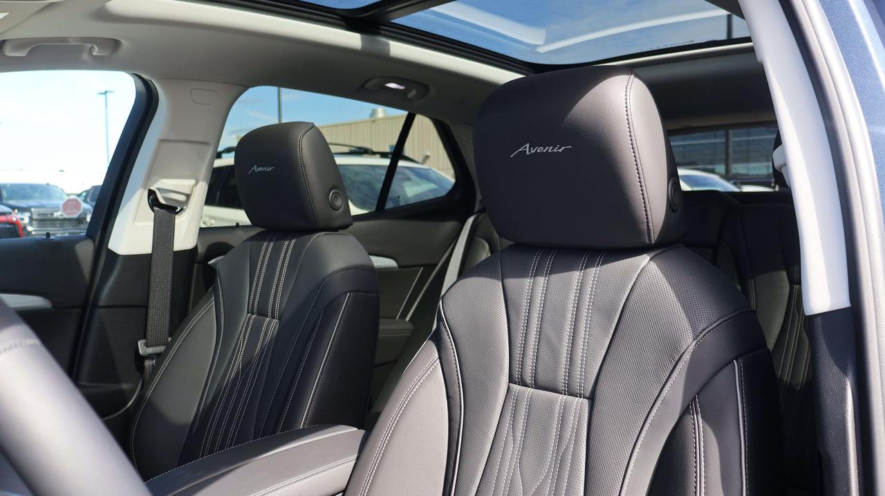 2026 Buick Envision Avenir | Sunroof | Heated Seats Photo
