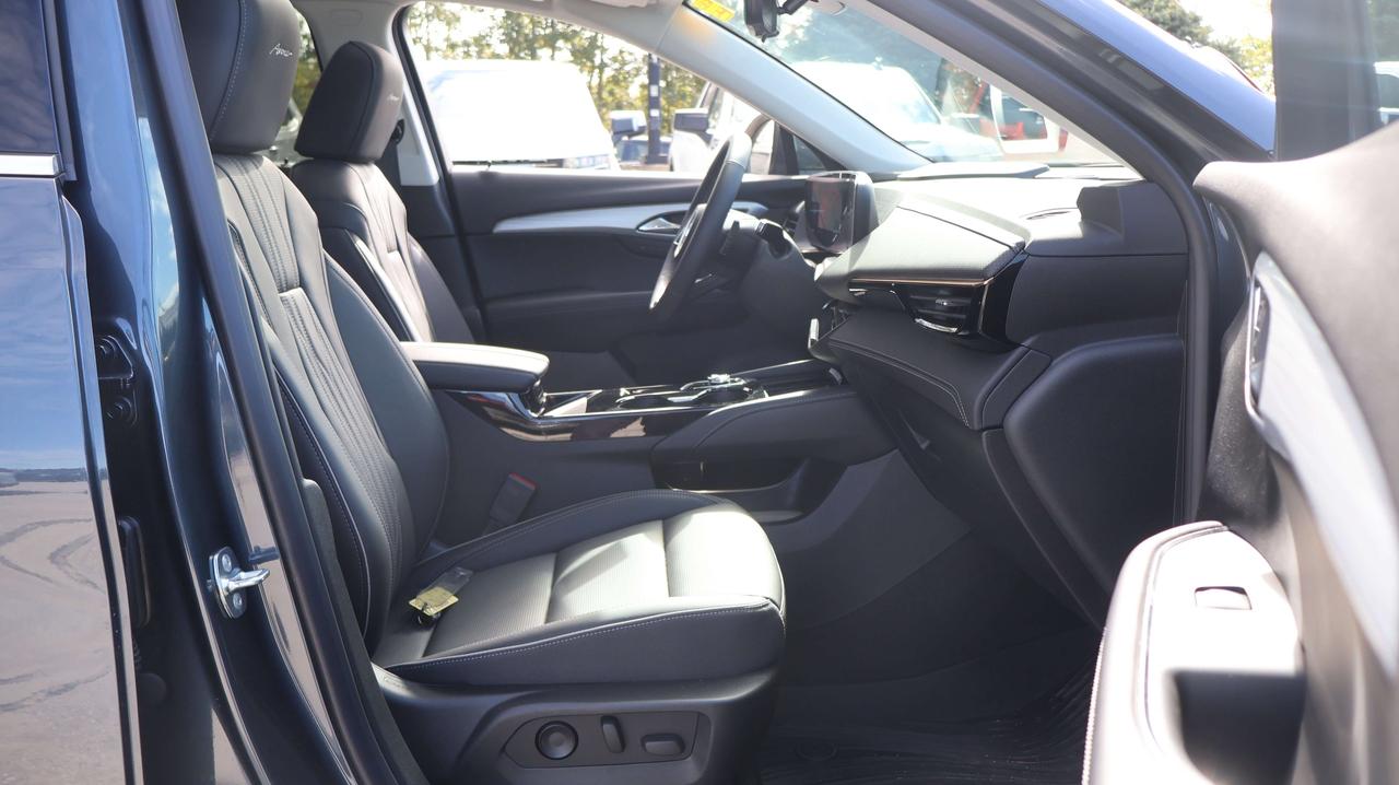 2026 Buick Envision Avenir | Sunroof | Heated Seats Photo